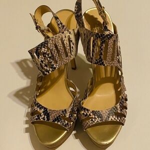 Guess Los Angeles Snake Pattern Pump Heels 9 Medium